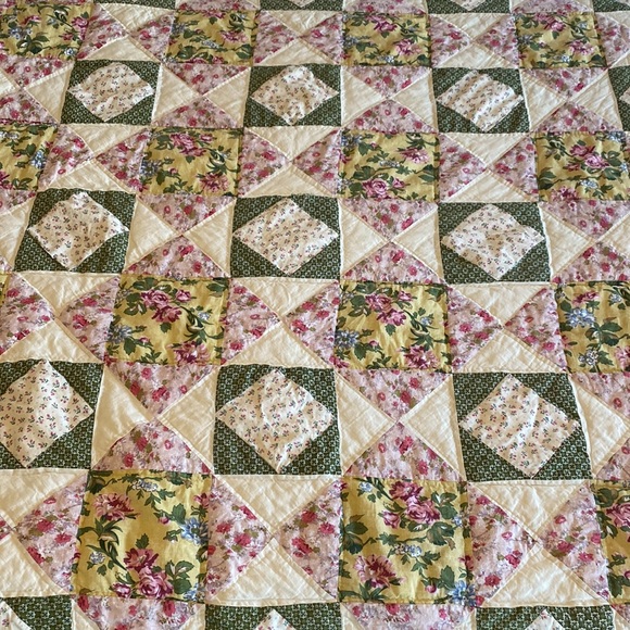 Quilt 86/86โ Great Pattern and Colors! ๐๐๐ฉท - Picture 2 of 9